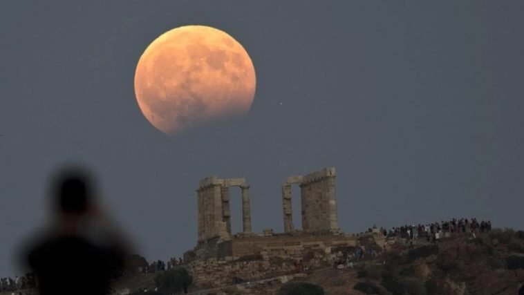 The Longest Partial Lunar Eclipse Will Happen On 19 November