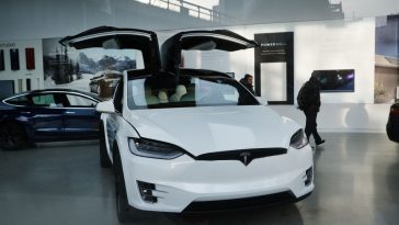 Tesla Delivers Record 308,600 Cars Worldwide In The 4th Quarter Of 2021