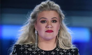 Kelly Clarkson Changes Her Legal Last Name, Here’s Why!