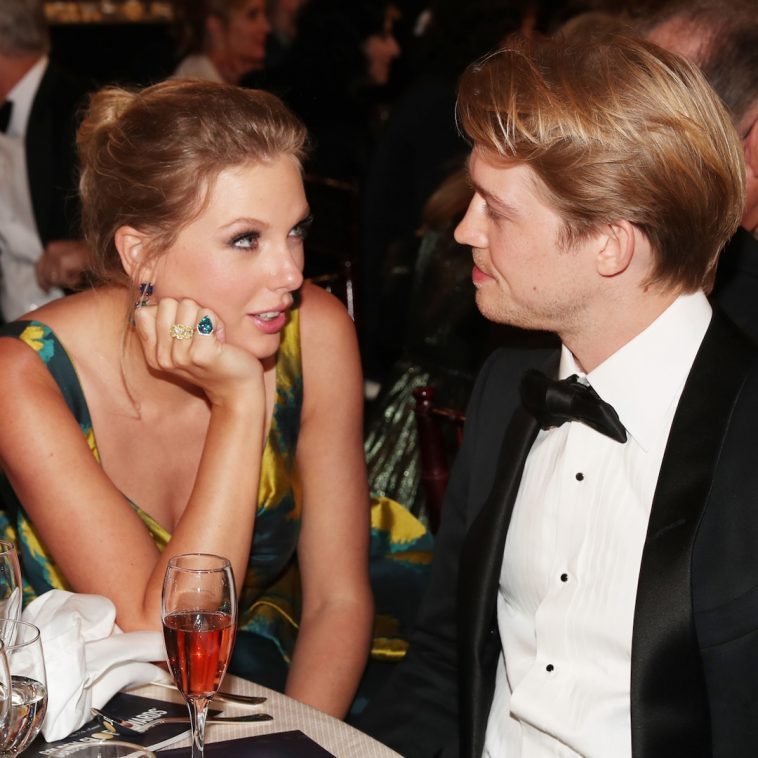Taylor Swift And Joe Alwyn Engaged After 5 Years Of Dating Celebrity Gossips Hollywood And 1761