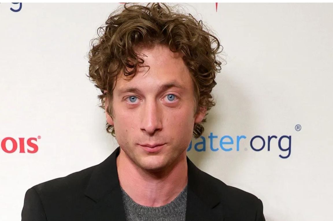 Jeremy Allen White Gained 40 Pounds Of Muscle For ‘the Iron Claw