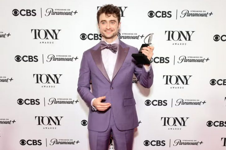 Daniel Radcliffe Wins His First Tony AwardCelebrity Gossips, Hollywood ...