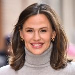 Jennifer Garner Pays A Visit To Ex Affleck On Birthday