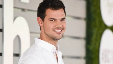 Taylor Lautner: The Werewolf With Abs, Martial Arts Moves